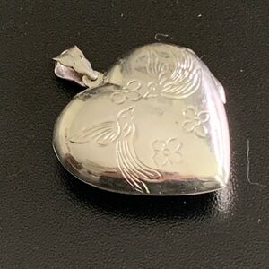 Vintage Sterling Large Etched Puffy Heart 33mm Locket Pendant. 9 grams